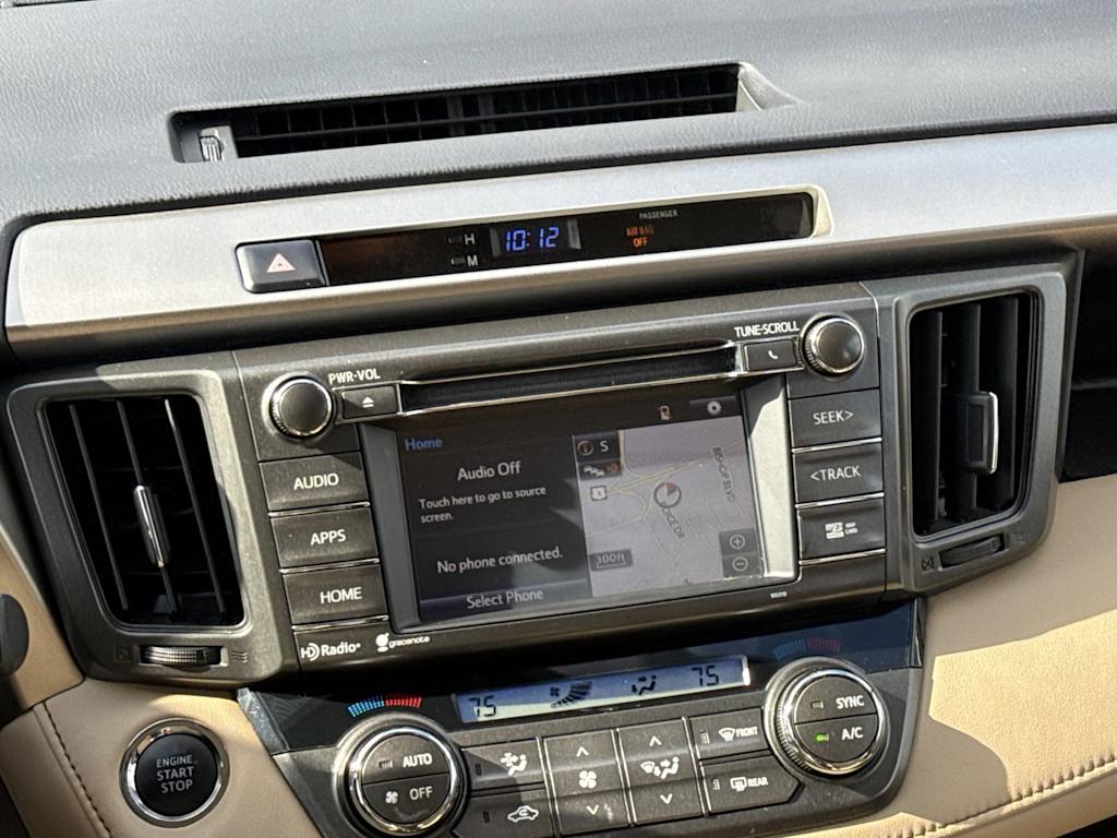Thumbnail: 2015 Toyota RAV4 - 14