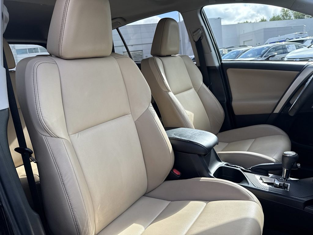 Thumbnail: 2015 Toyota RAV4 - 10