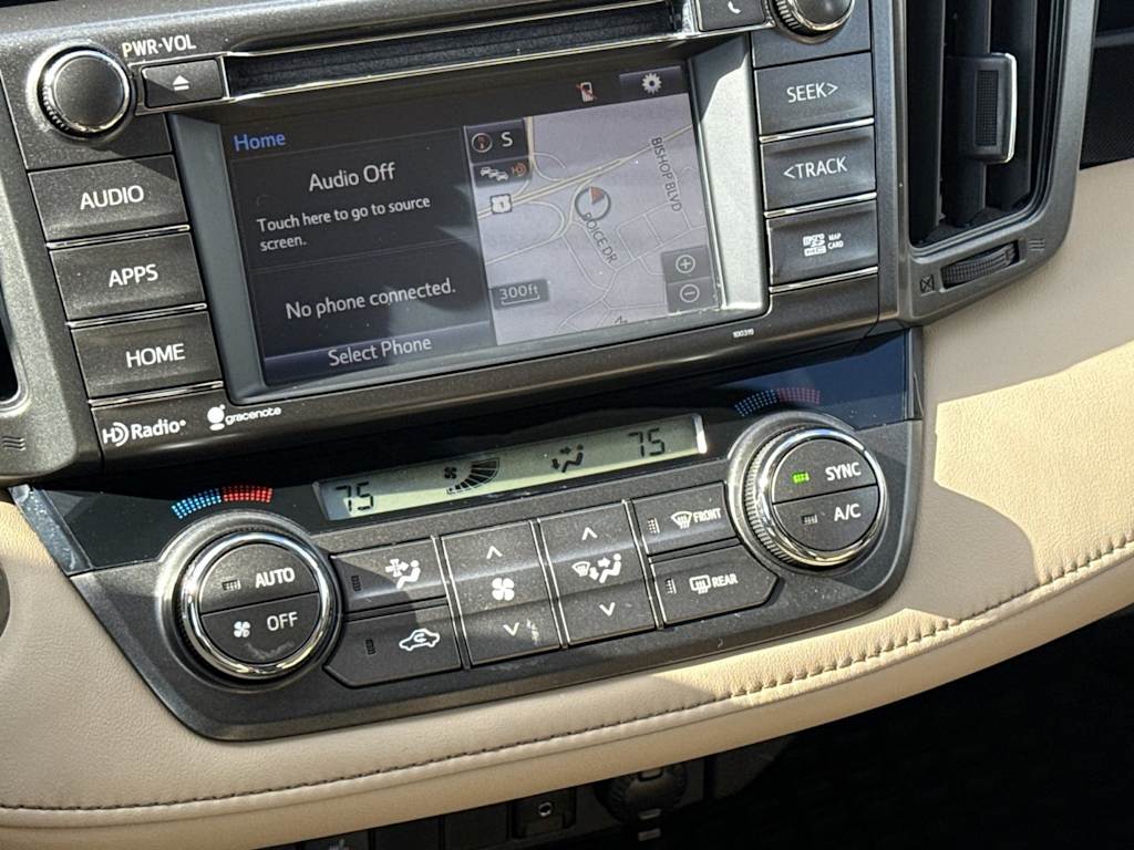 Thumbnail: 2015 Toyota RAV4 - 22