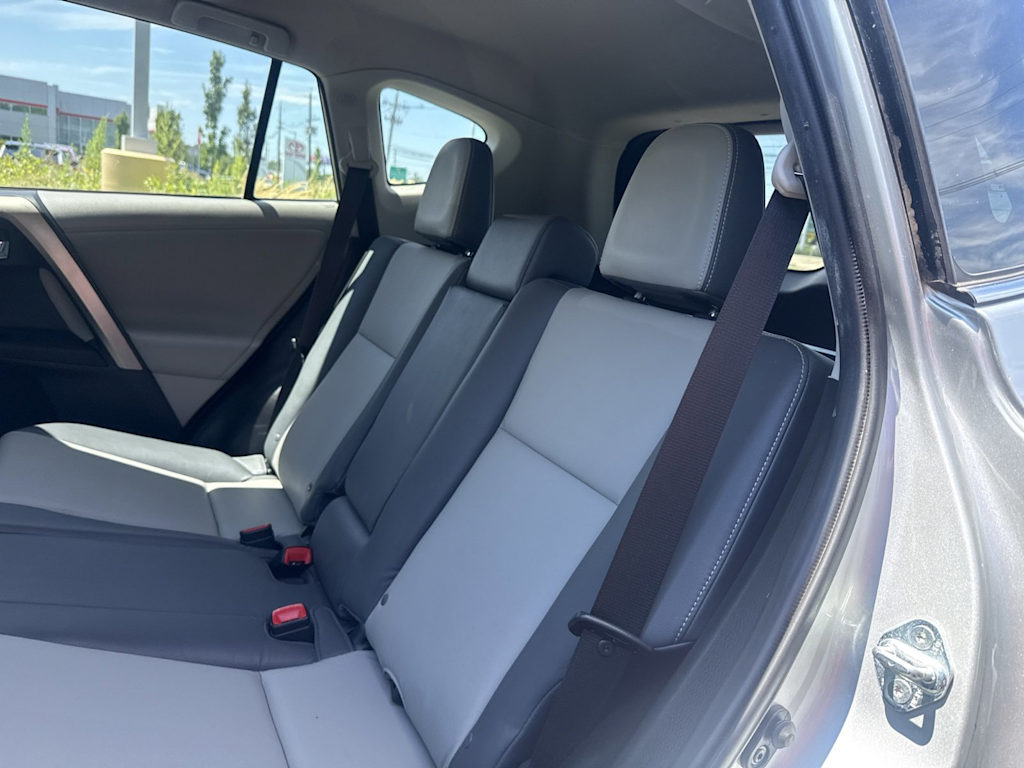 Thumbnail: 2013 Toyota RAV4 - 11