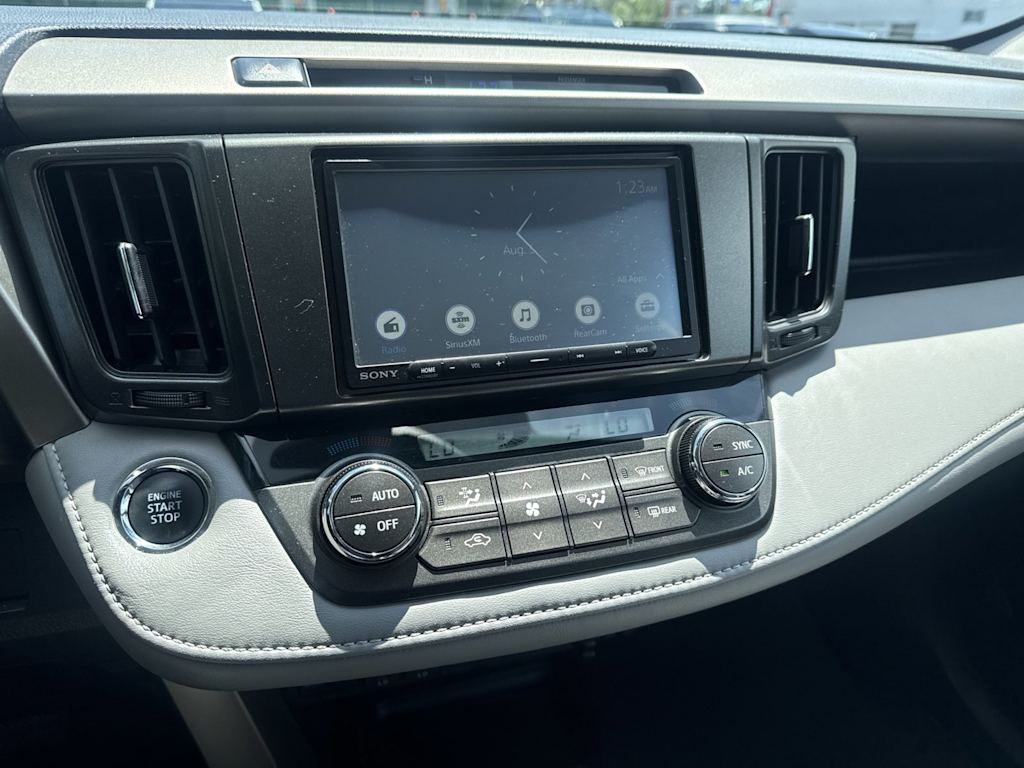 Thumbnail: 2013 Toyota RAV4 - 22