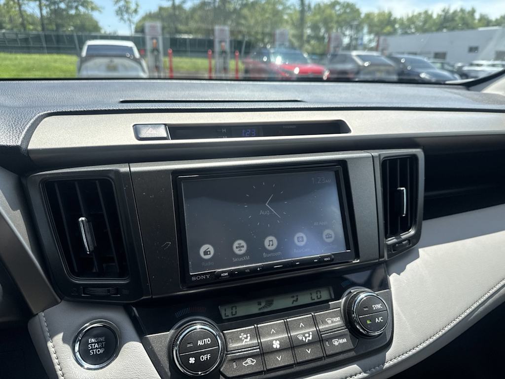 Thumbnail: 2013 Toyota RAV4 - 14