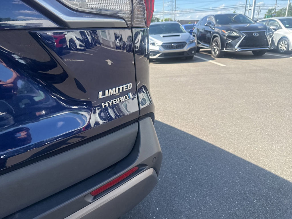 Thumbnail: 2020 Toyota RAV4 - 20