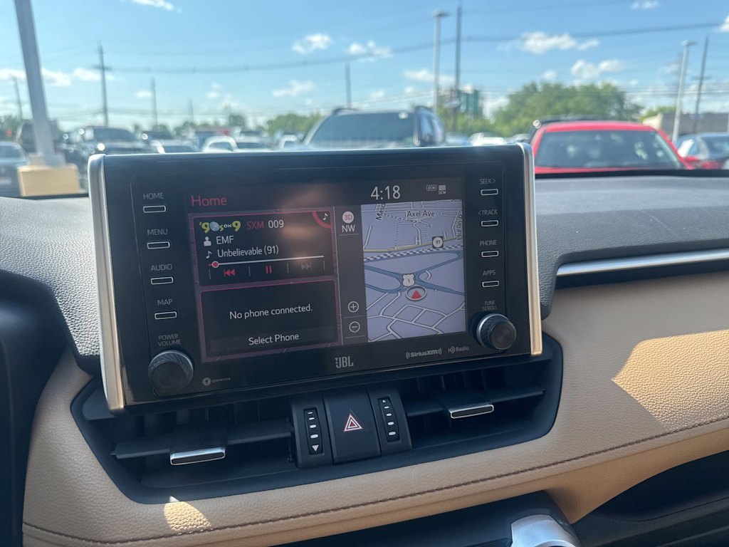 Thumbnail: 2020 Toyota RAV4 - 15