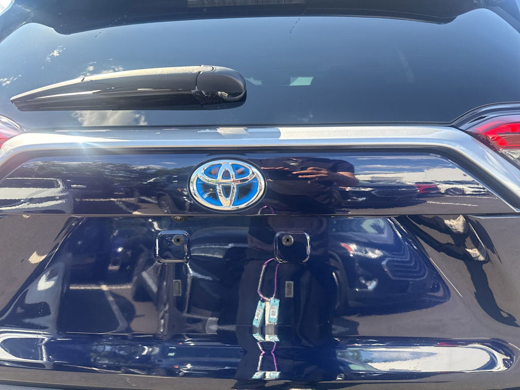 Thumbnail: 2020 Toyota RAV4 - 8