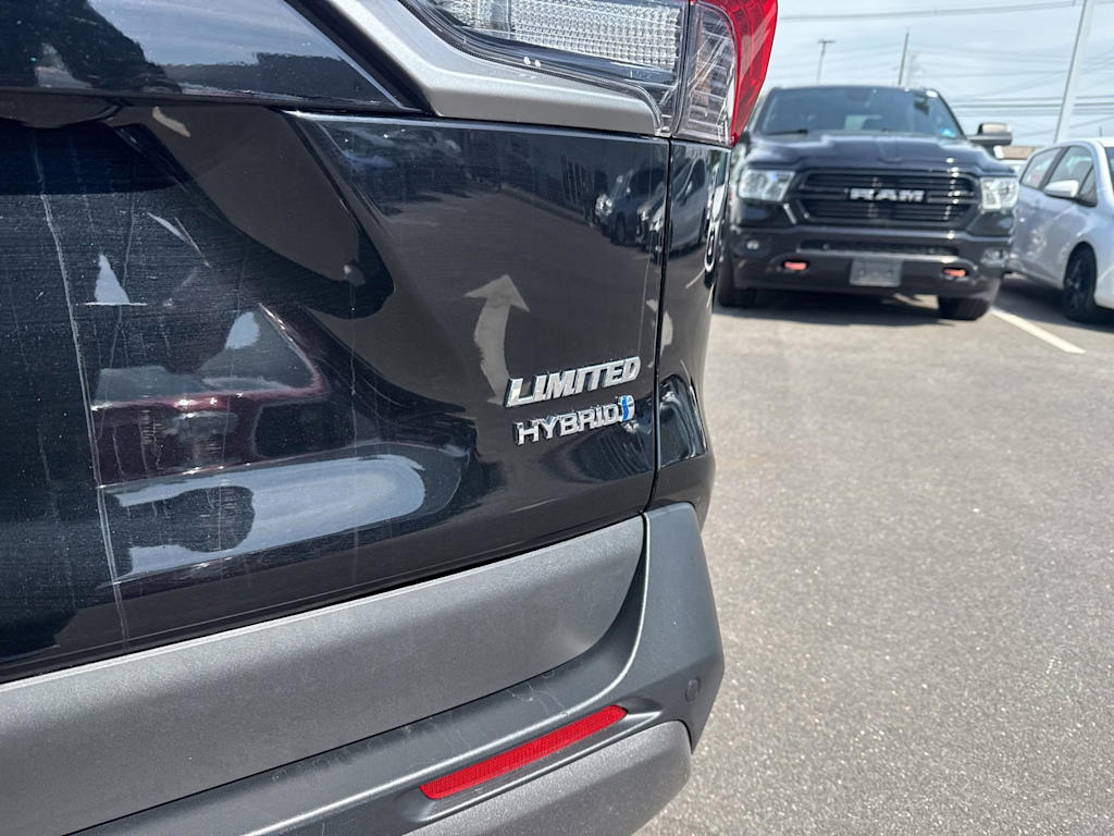 Thumbnail: 2020 Toyota RAV4 - 21