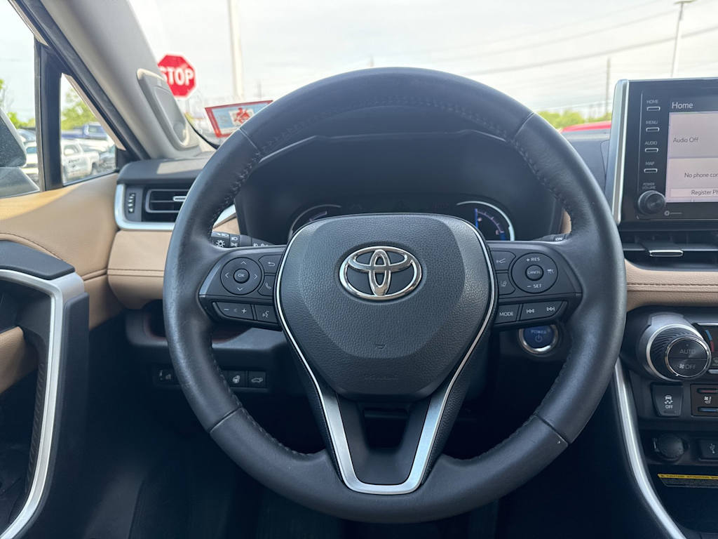 Thumbnail: 2020 Toyota RAV4 - 13