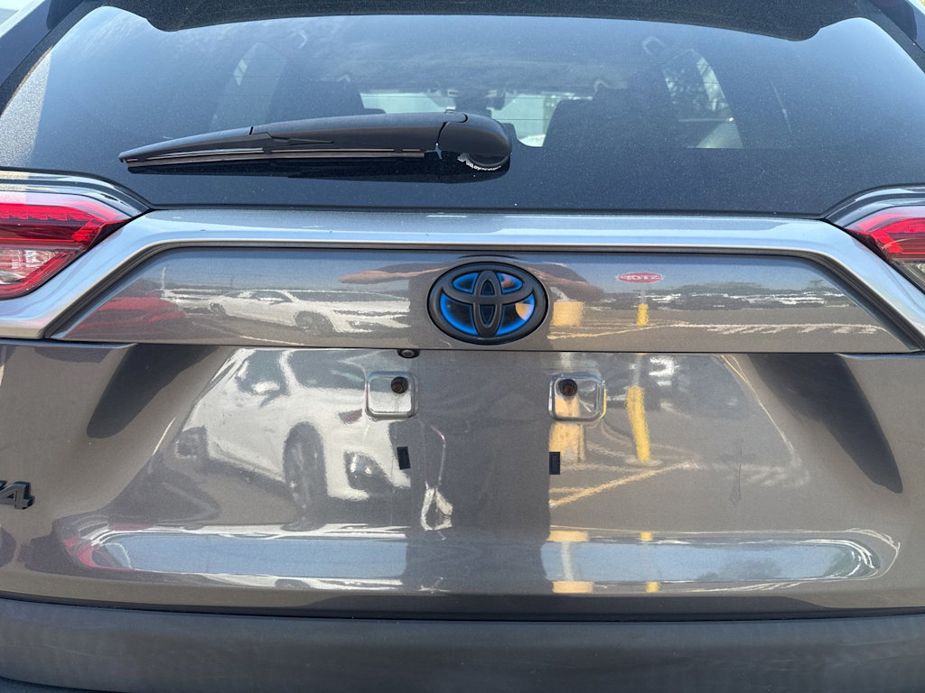 Thumbnail: 2019 Toyota RAV4 - 17