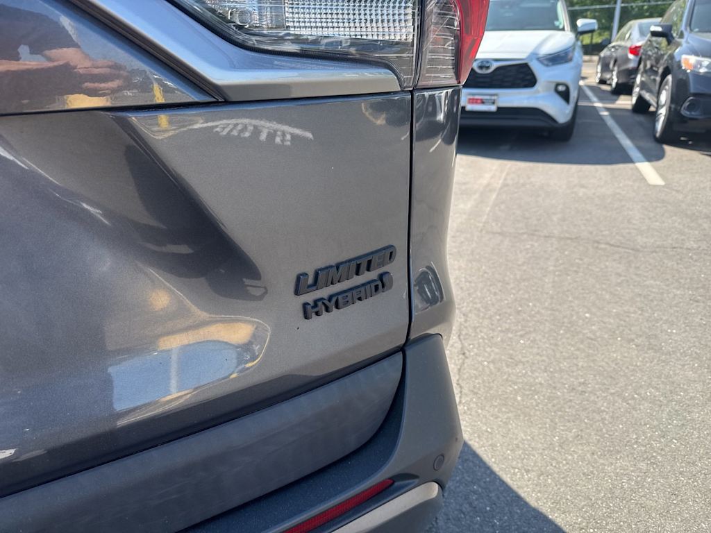 Thumbnail: 2019 Toyota RAV4 - 23