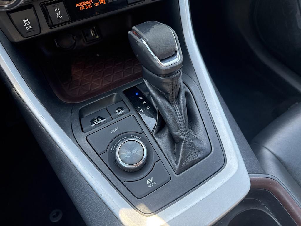 Thumbnail: 2019 Toyota RAV4 - 15