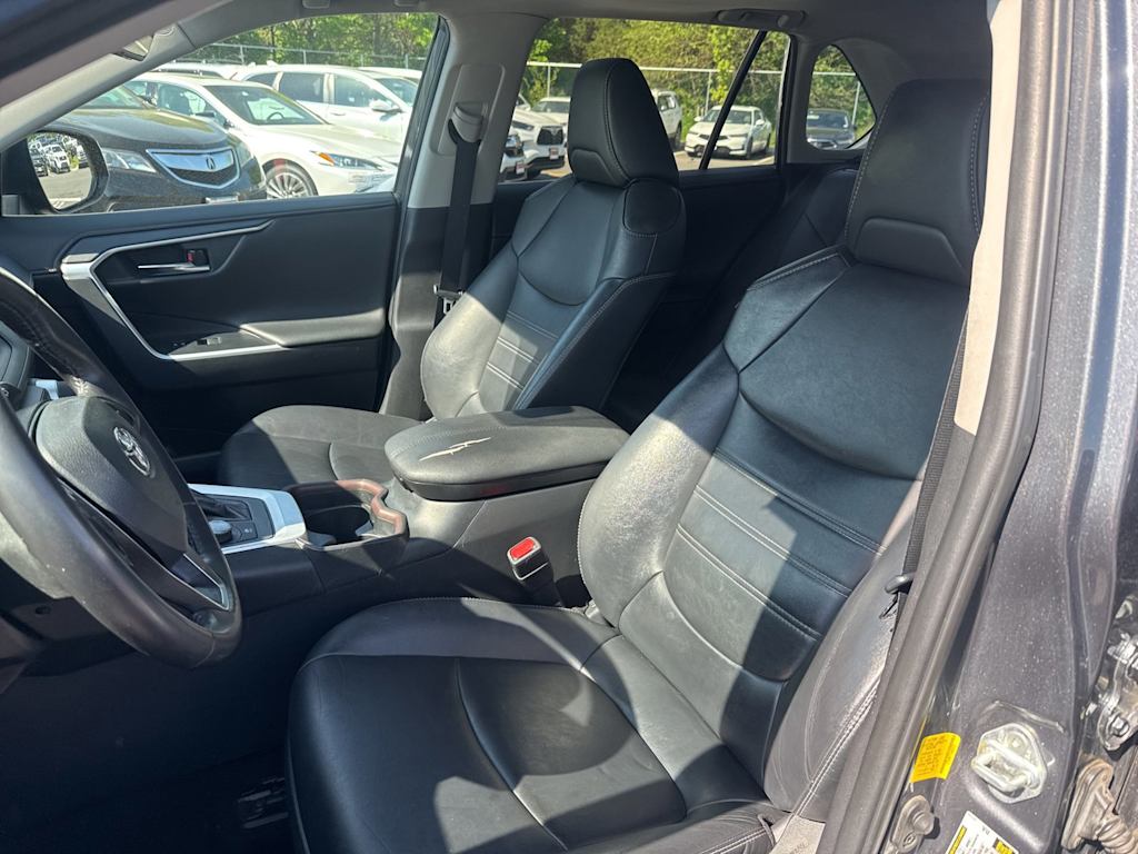 Thumbnail: 2019 Toyota RAV4 - 9