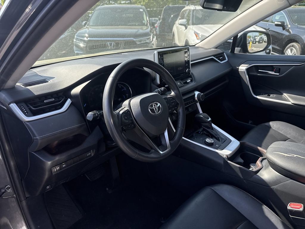 Thumbnail: 2019 Toyota RAV4 - 2