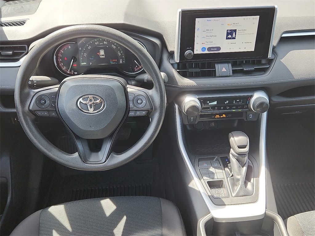 2023 Toyota RAV4 LE 2