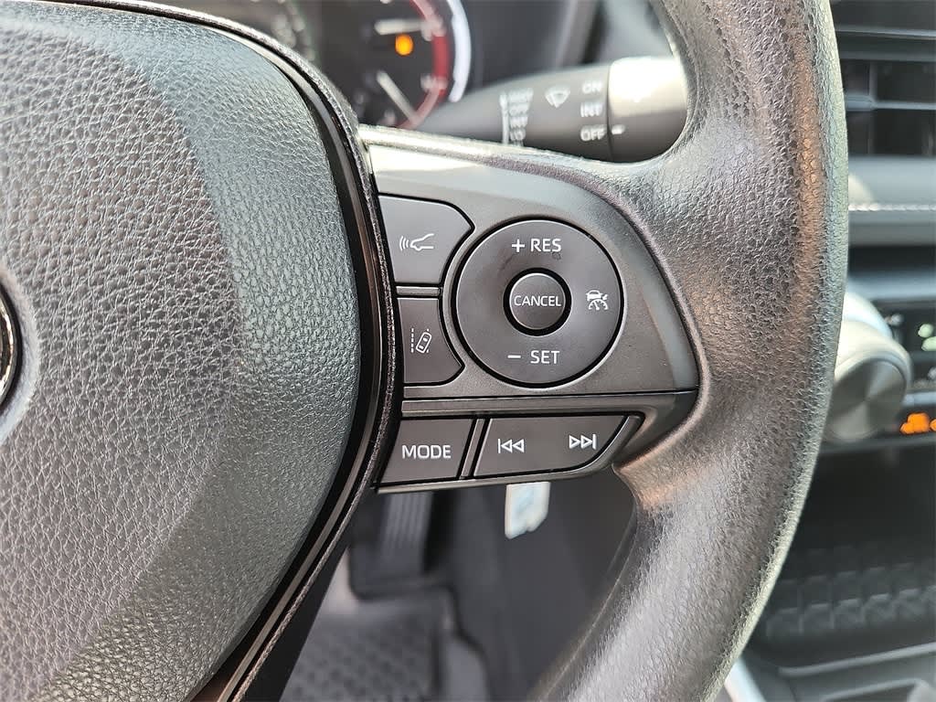 2023 Toyota RAV4 LE 24