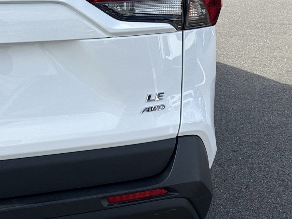 Thumbnail: 2024 Toyota RAV4 - 6