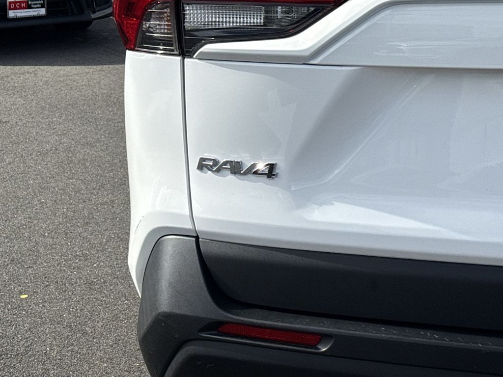 Thumbnail: 2024 Toyota RAV4 - 19