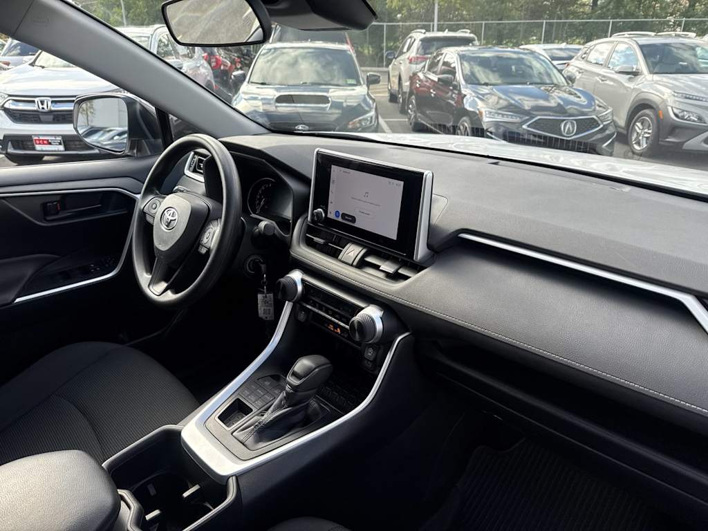 Thumbnail: 2024 Toyota RAV4 - 8