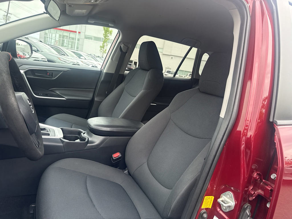 Thumbnail: 2020 Toyota RAV4 - 9
