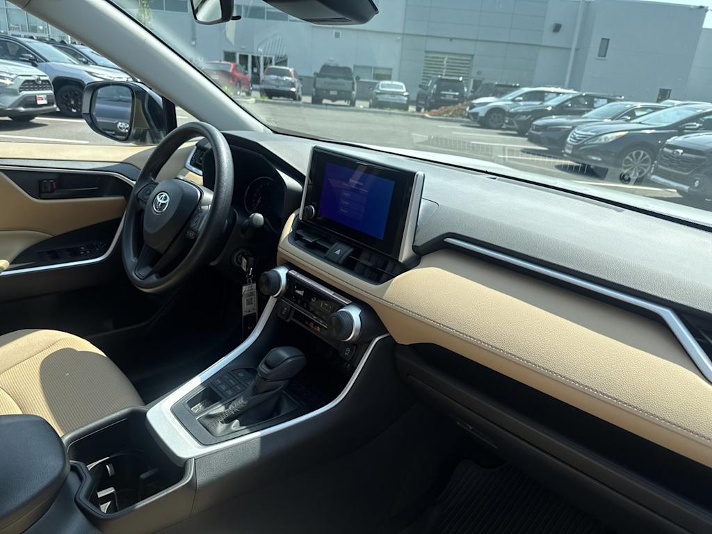 Thumbnail: 2025 Toyota RAV4 - 8