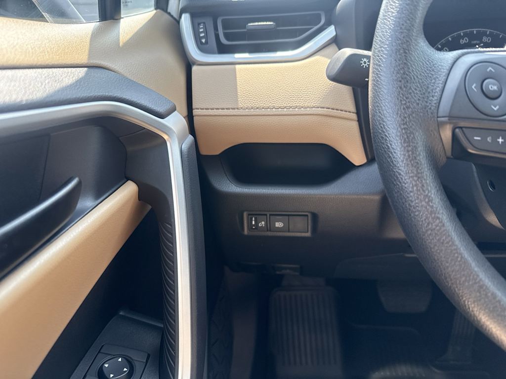 Thumbnail: 2025 Toyota RAV4 - 23