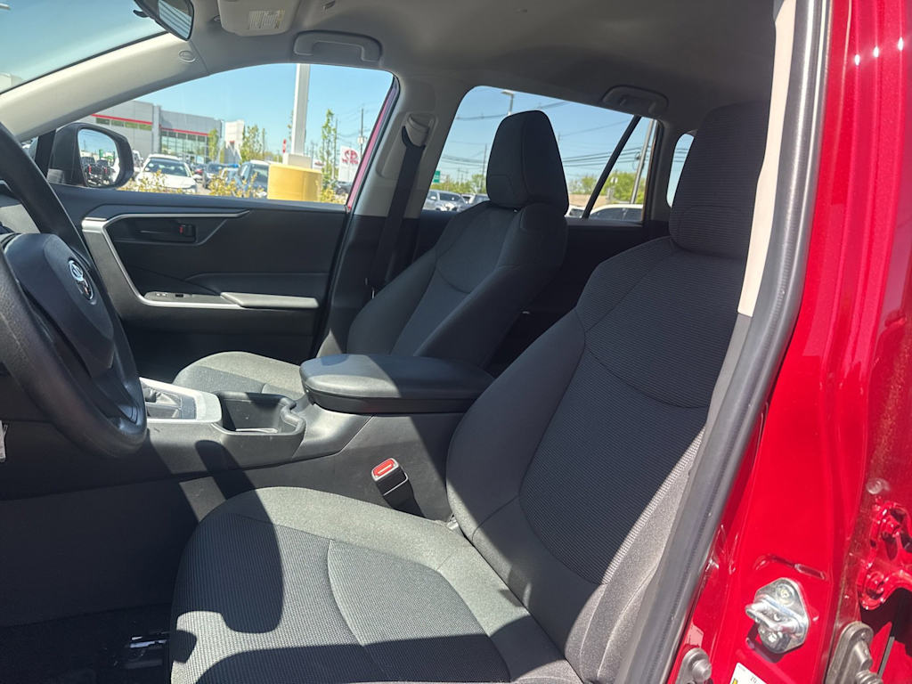 Thumbnail: 2025 Toyota RAV4 - 9