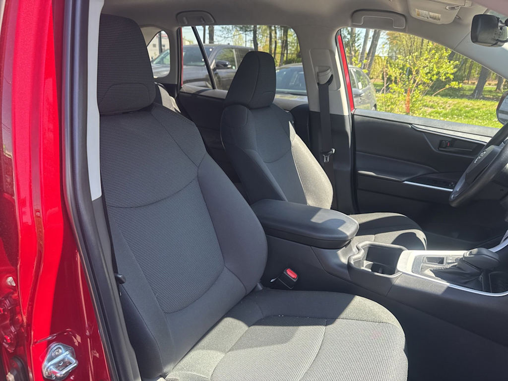 Thumbnail: 2025 Toyota RAV4 - 10