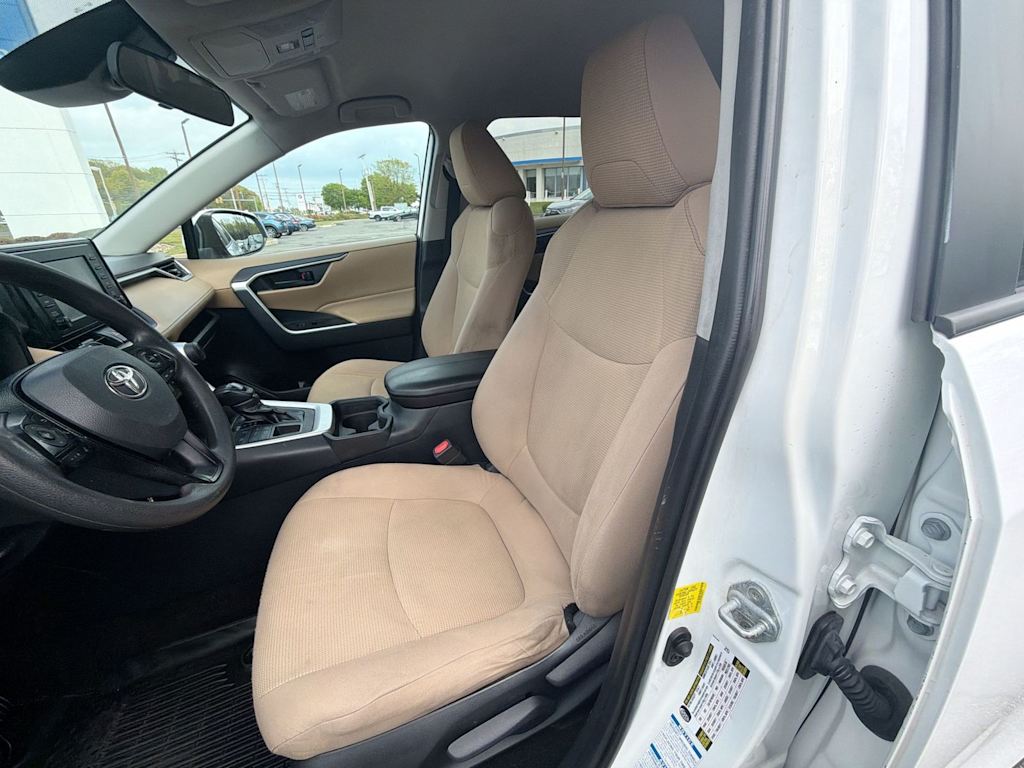 Thumbnail: 2019 Toyota RAV4 - 29