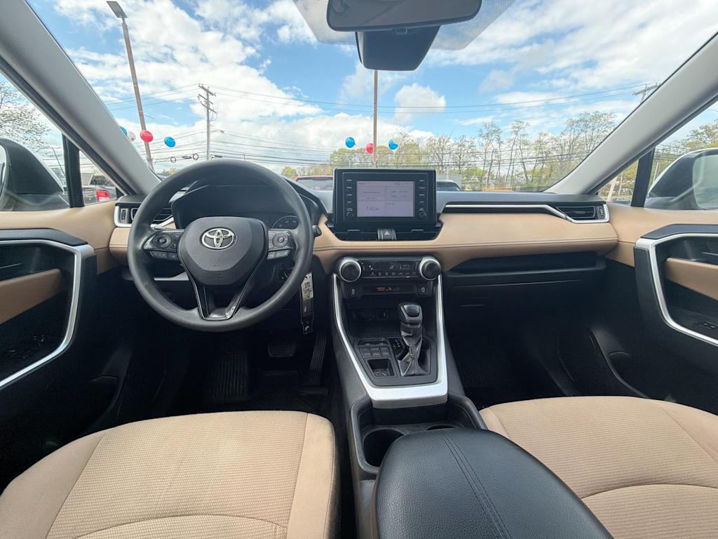Thumbnail: 2019 Toyota RAV4 - 13