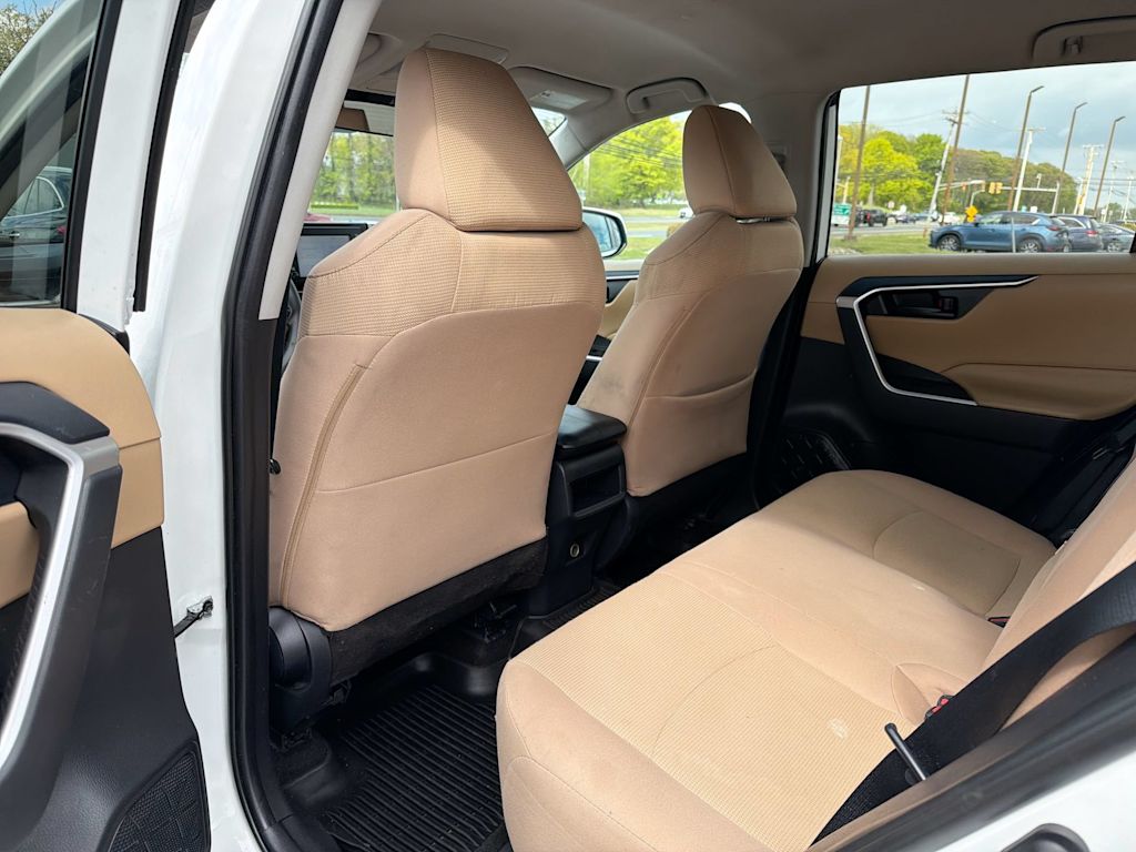 Thumbnail: 2019 Toyota RAV4 - 12