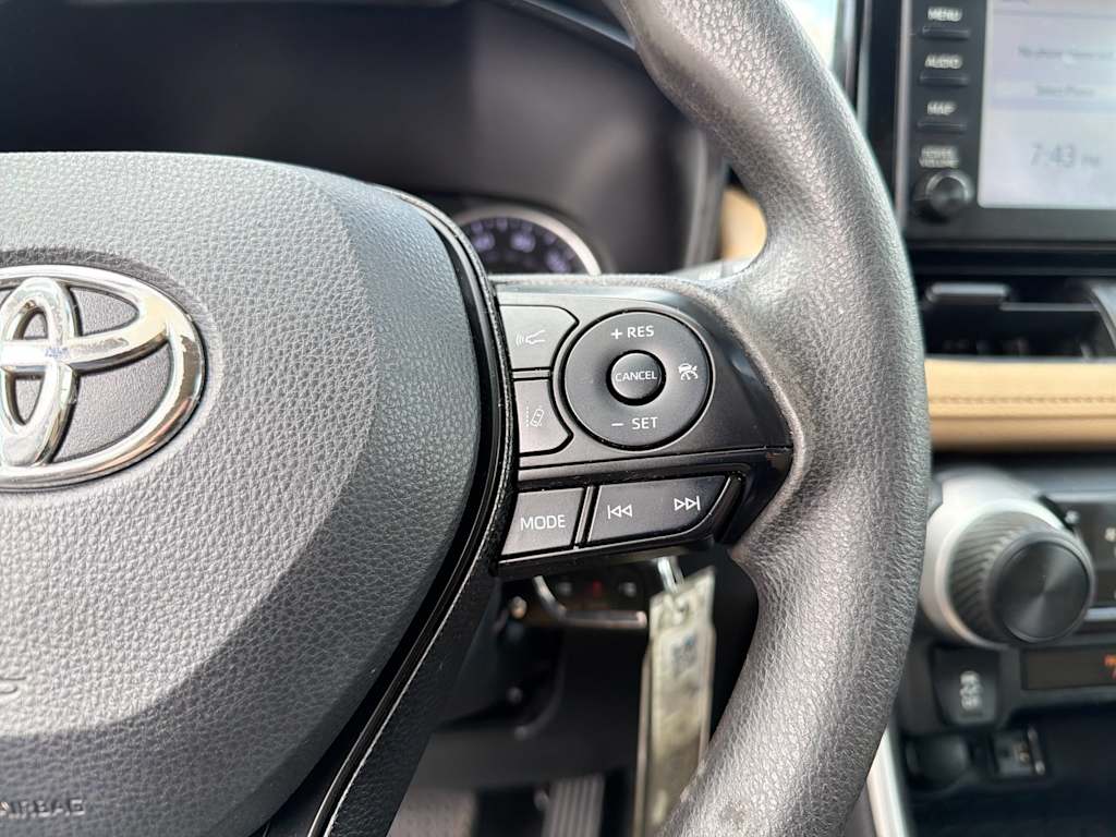 Thumbnail: 2019 Toyota RAV4 - 34