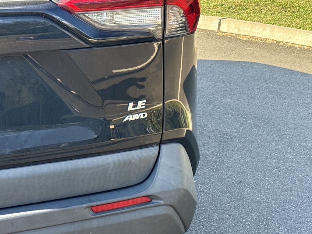 Thumbnail: 2023 Toyota RAV4 - 6