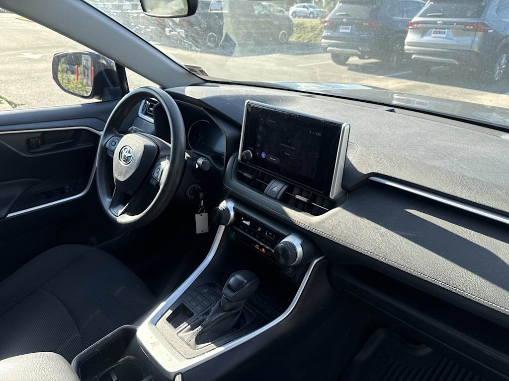 Thumbnail: 2023 Toyota RAV4 - 8