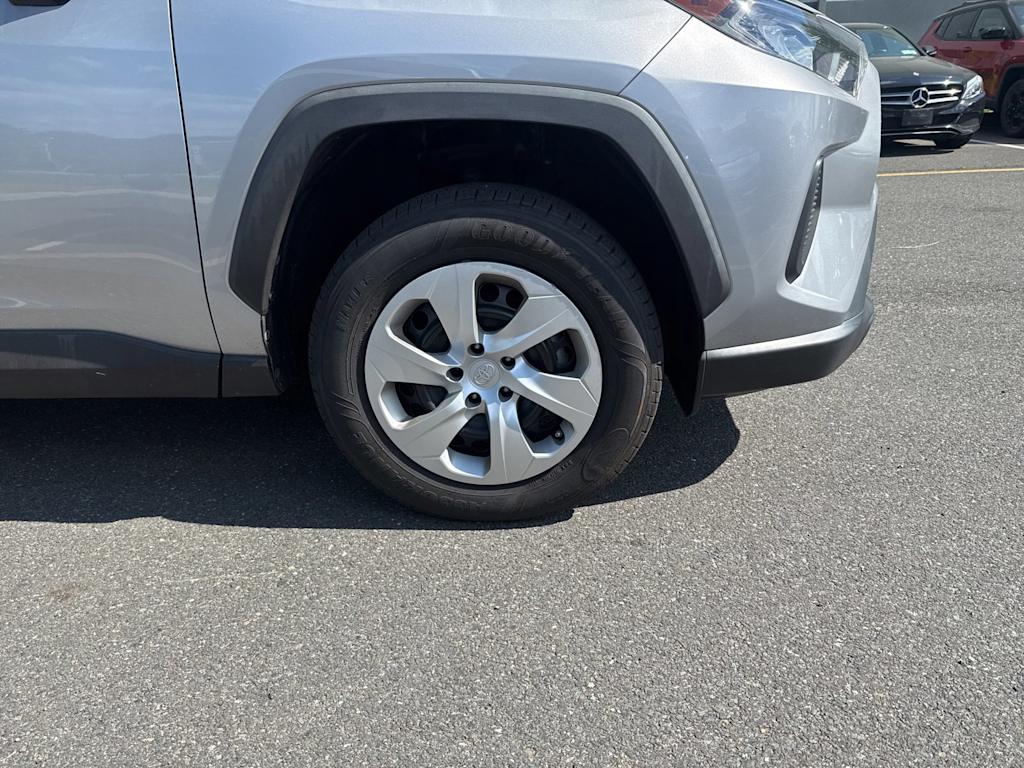 Thumbnail: 2019 Toyota RAV4 - 7