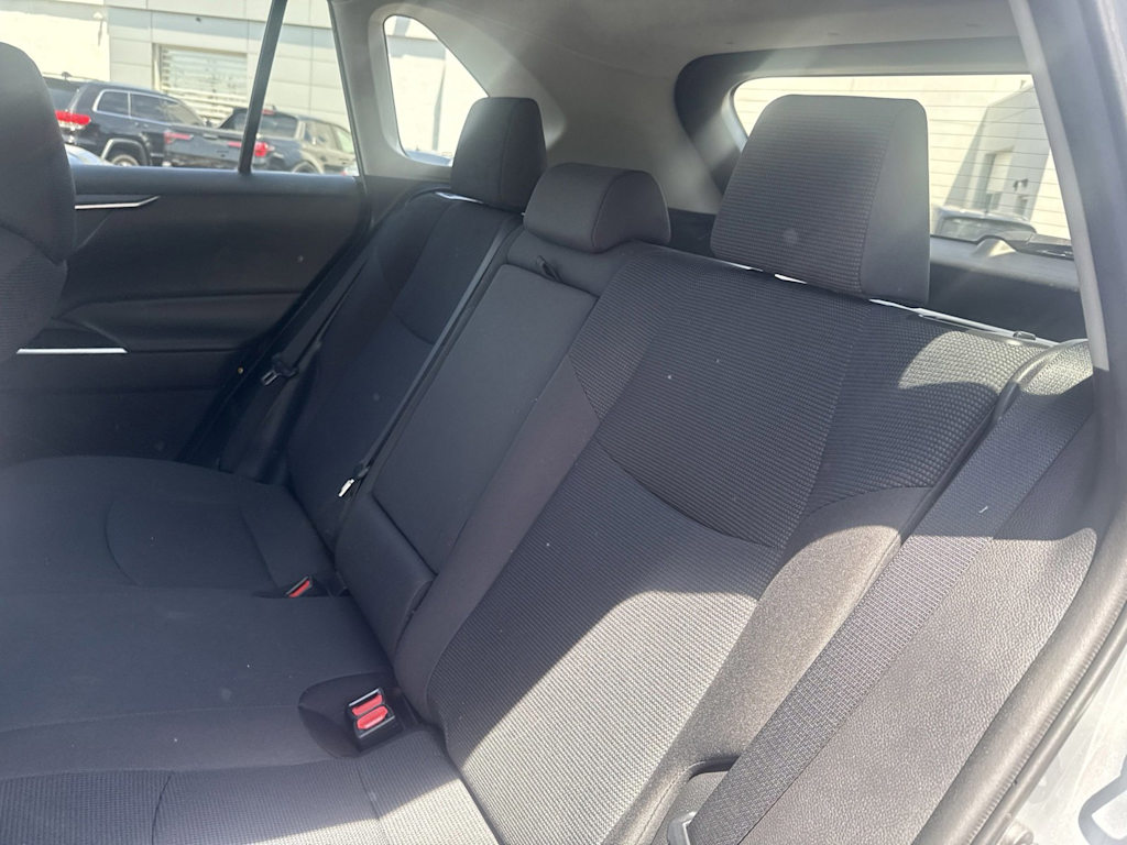 Thumbnail: 2019 Toyota RAV4 - 11