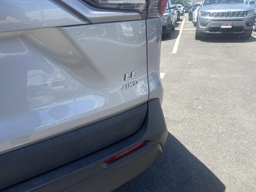 Thumbnail: 2019 Toyota RAV4 - 6