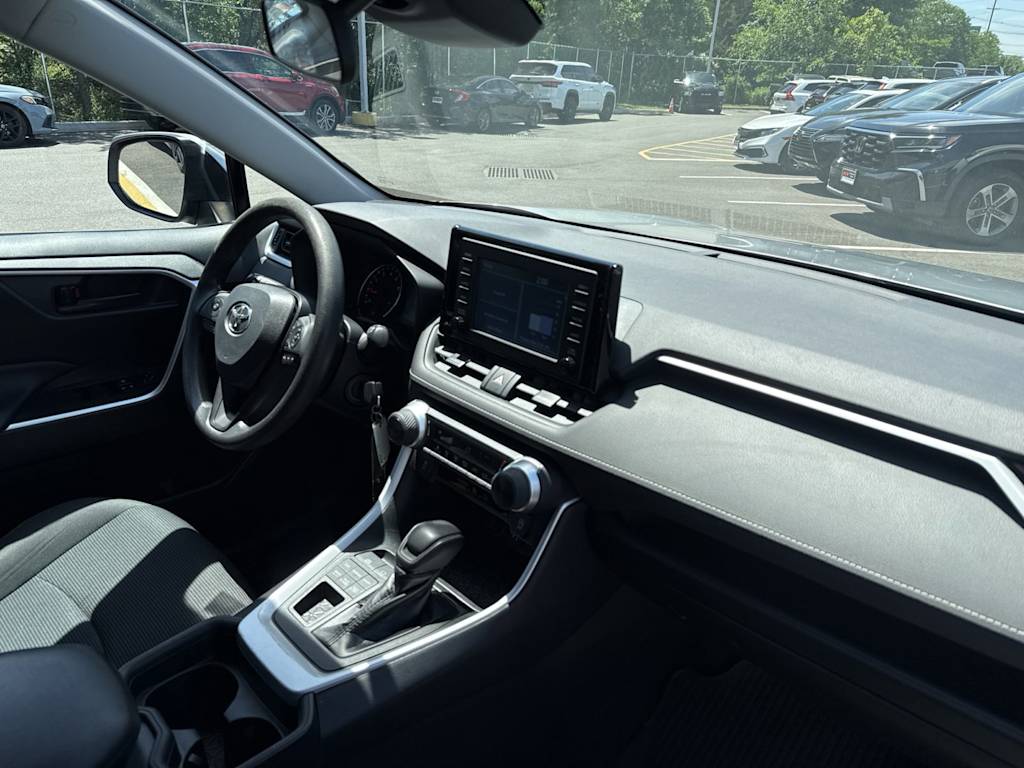Thumbnail: 2019 Toyota RAV4 - 8