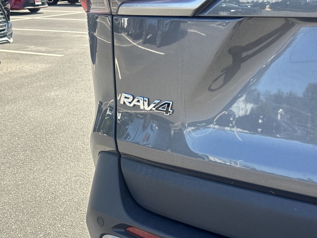 Thumbnail: 2023 Toyota RAV4 - 18