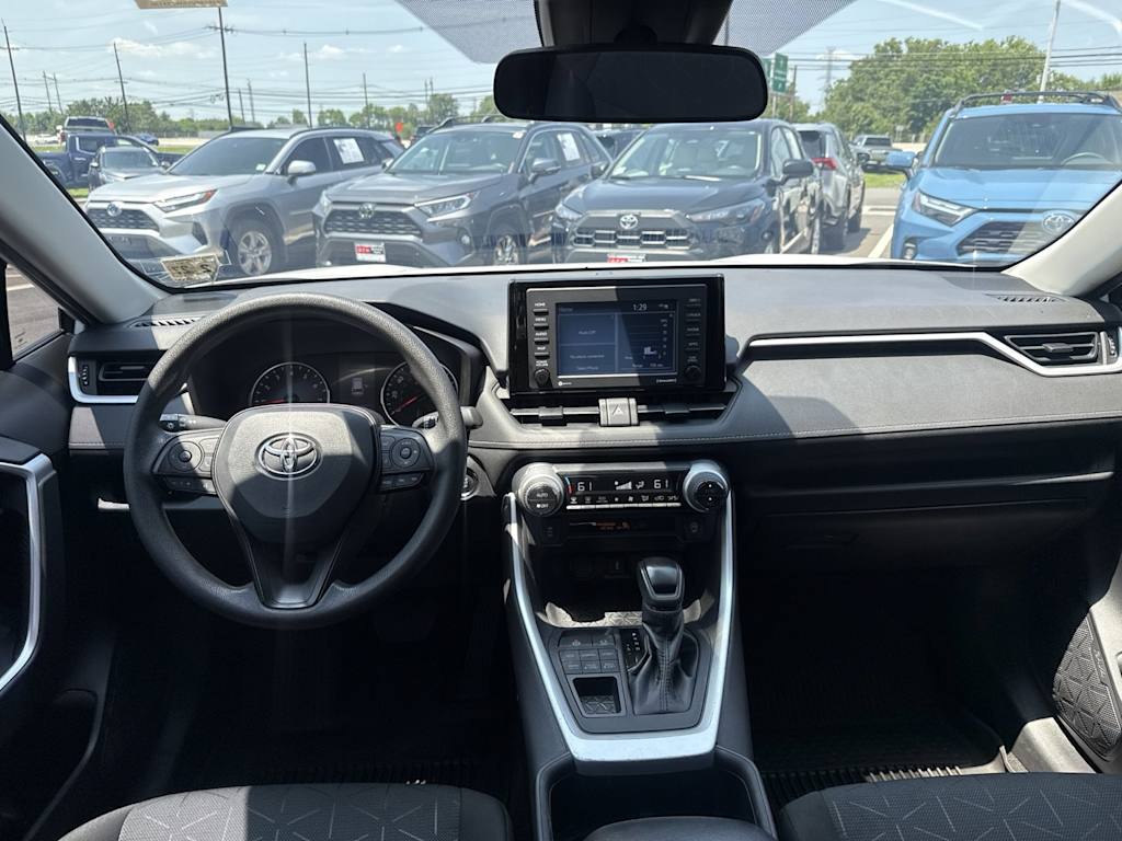 Thumbnail: 2022 Toyota RAV4 - 13