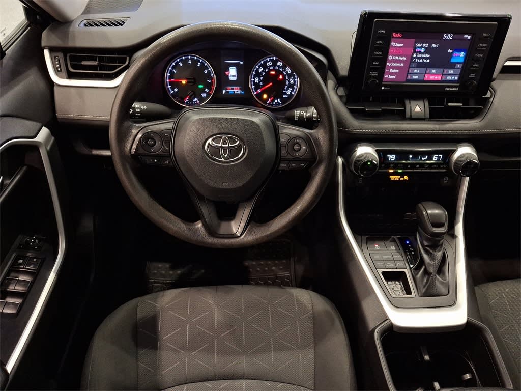 2022 Toyota RAV4 XLE 2