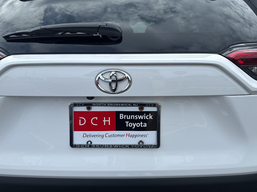 Thumbnail: 2024 Toyota RAV4 - 18