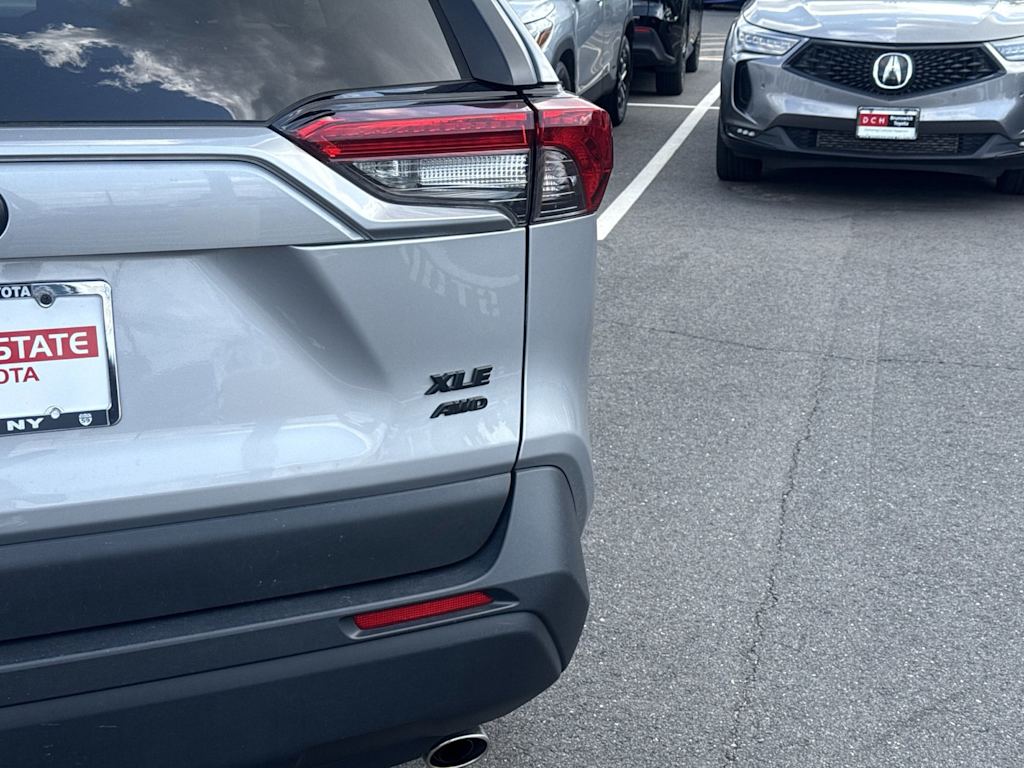 Thumbnail: 2025 Toyota RAV4 - 18