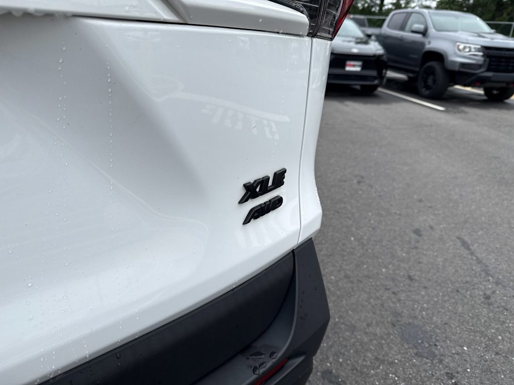 Thumbnail: 2024 Toyota RAV4 - 19