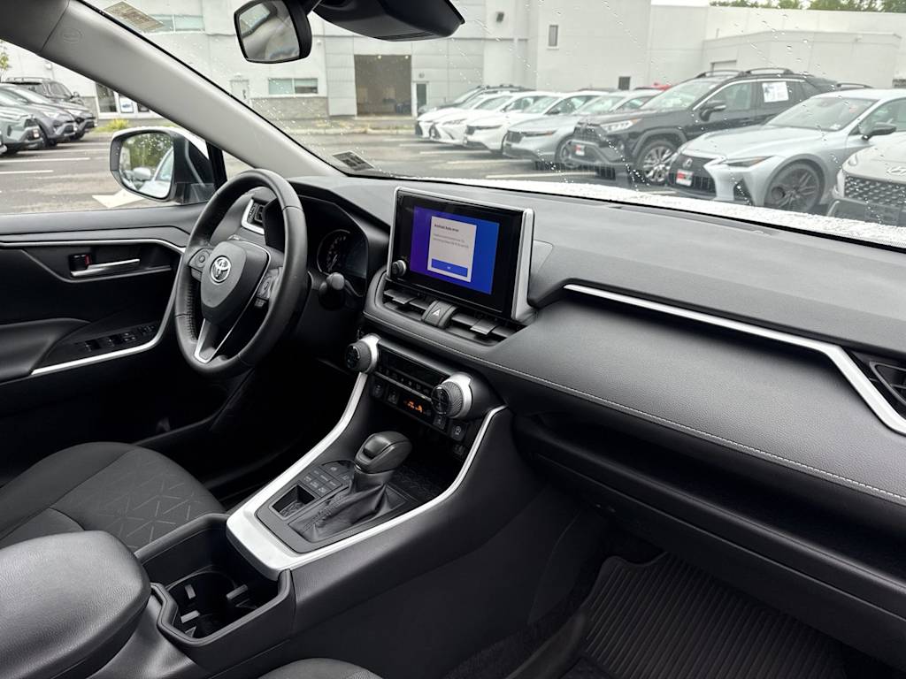 Thumbnail: 2024 Toyota RAV4 - 8