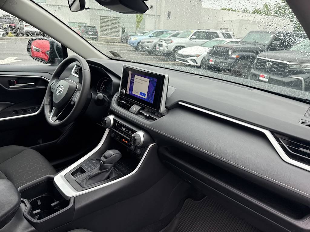 Thumbnail: 2024 Toyota RAV4 - 8