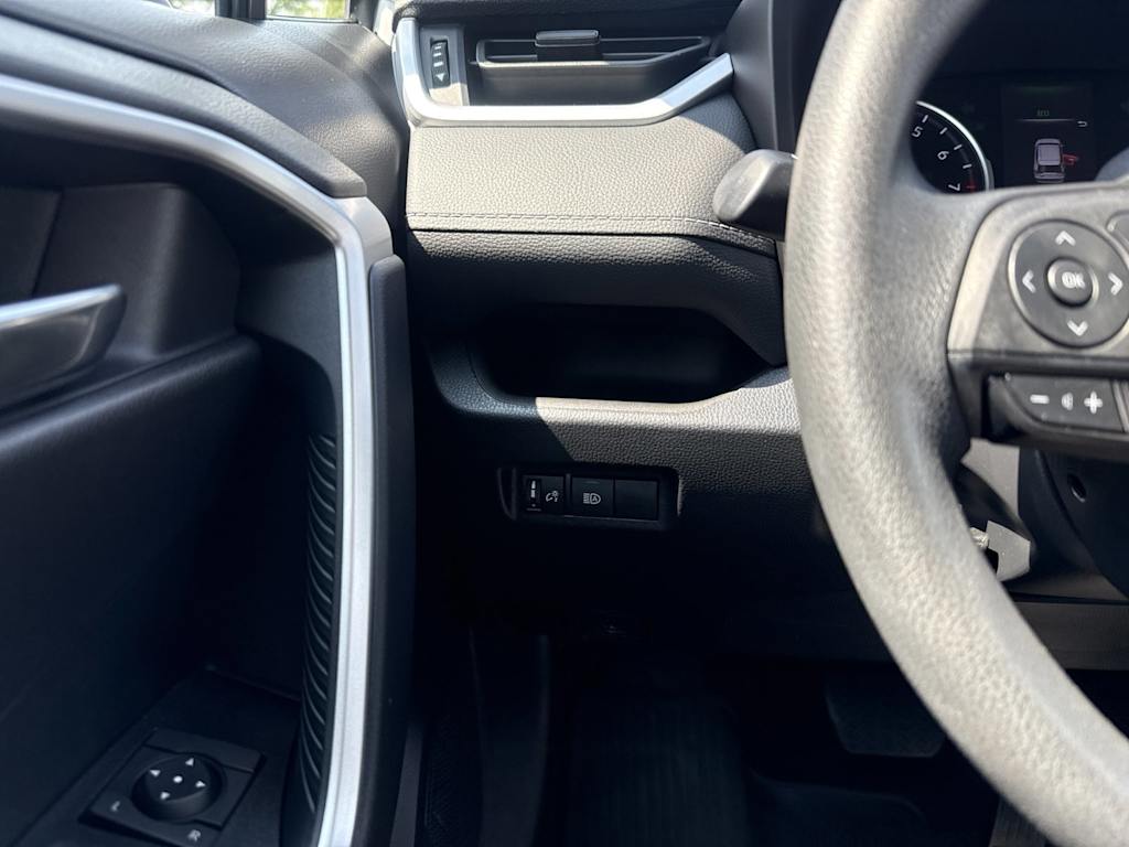 Thumbnail: 2022 Toyota RAV4 - 22
