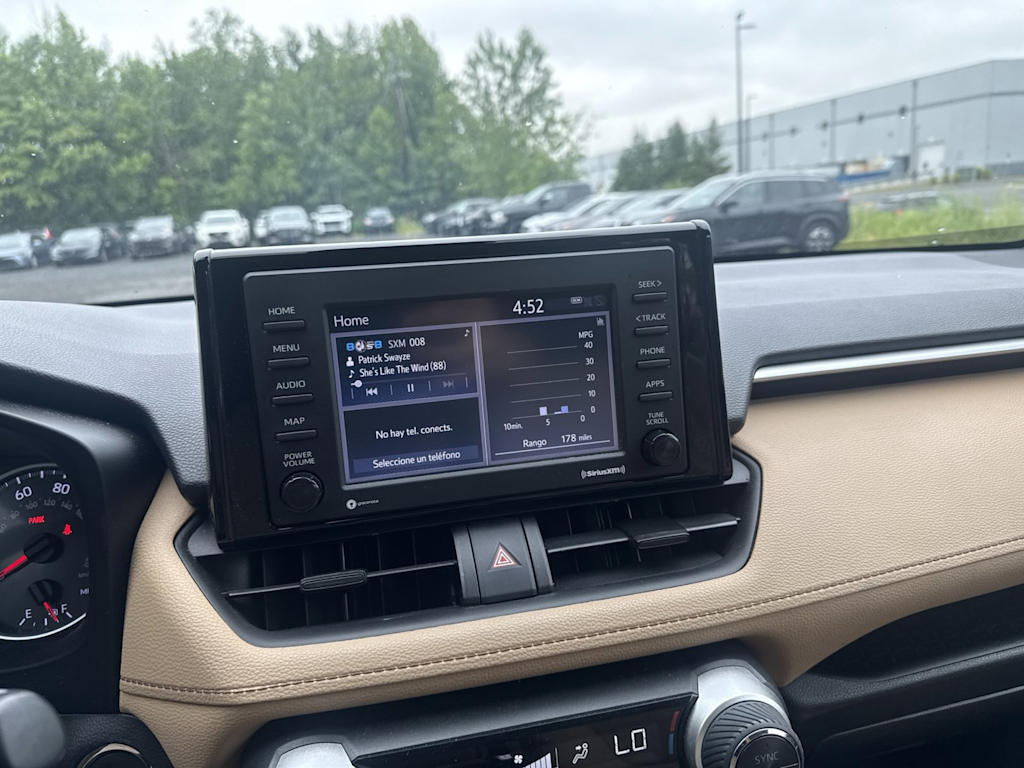 Thumbnail: 2021 Toyota RAV4 - 22