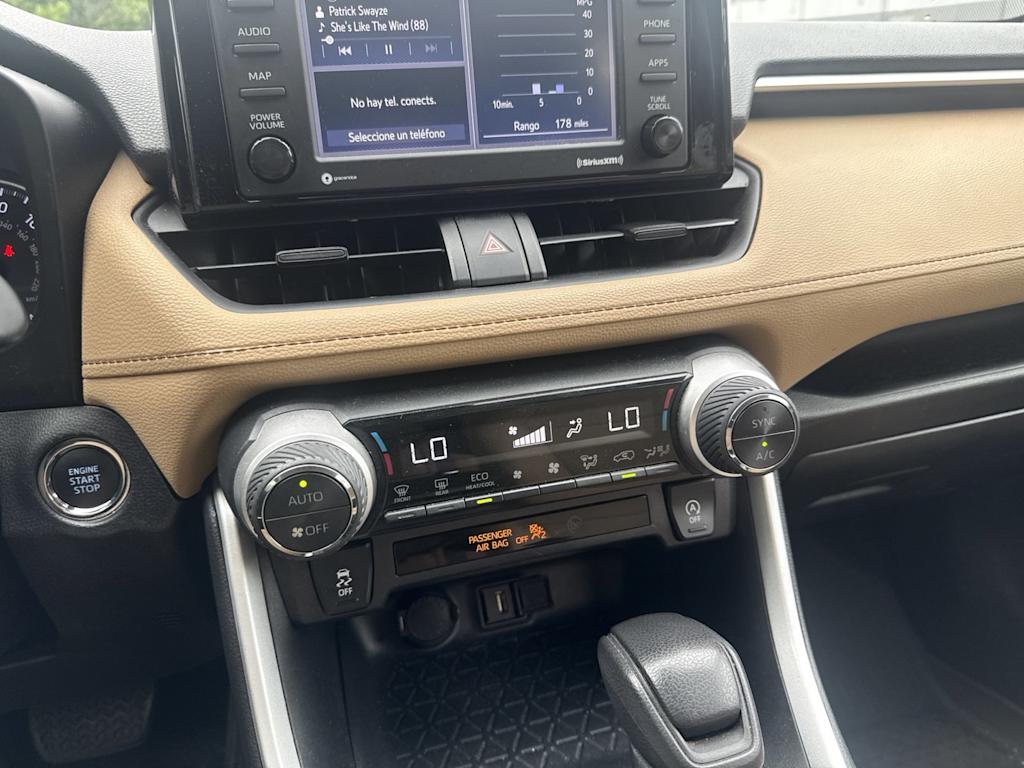 Thumbnail: 2021 Toyota RAV4 - 23