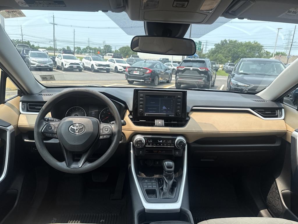 Thumbnail: 2021 Toyota RAV4 - 13