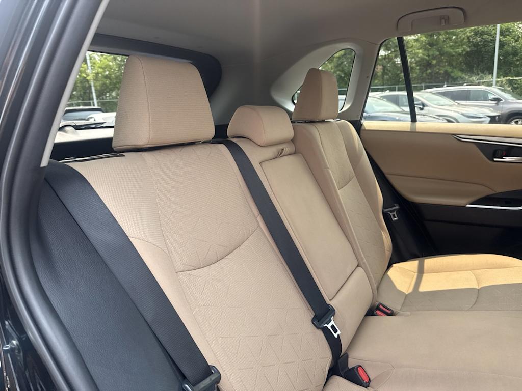 Thumbnail: 2021 Toyota RAV4 - 20