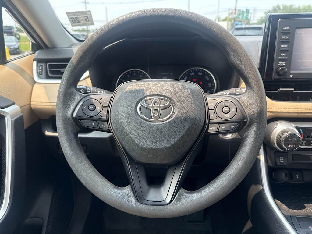 Thumbnail: 2021 Toyota RAV4 - 12